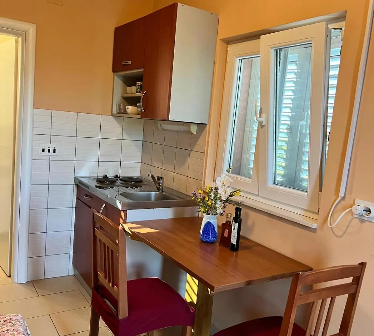 Apartmani Frakic Veli Rat