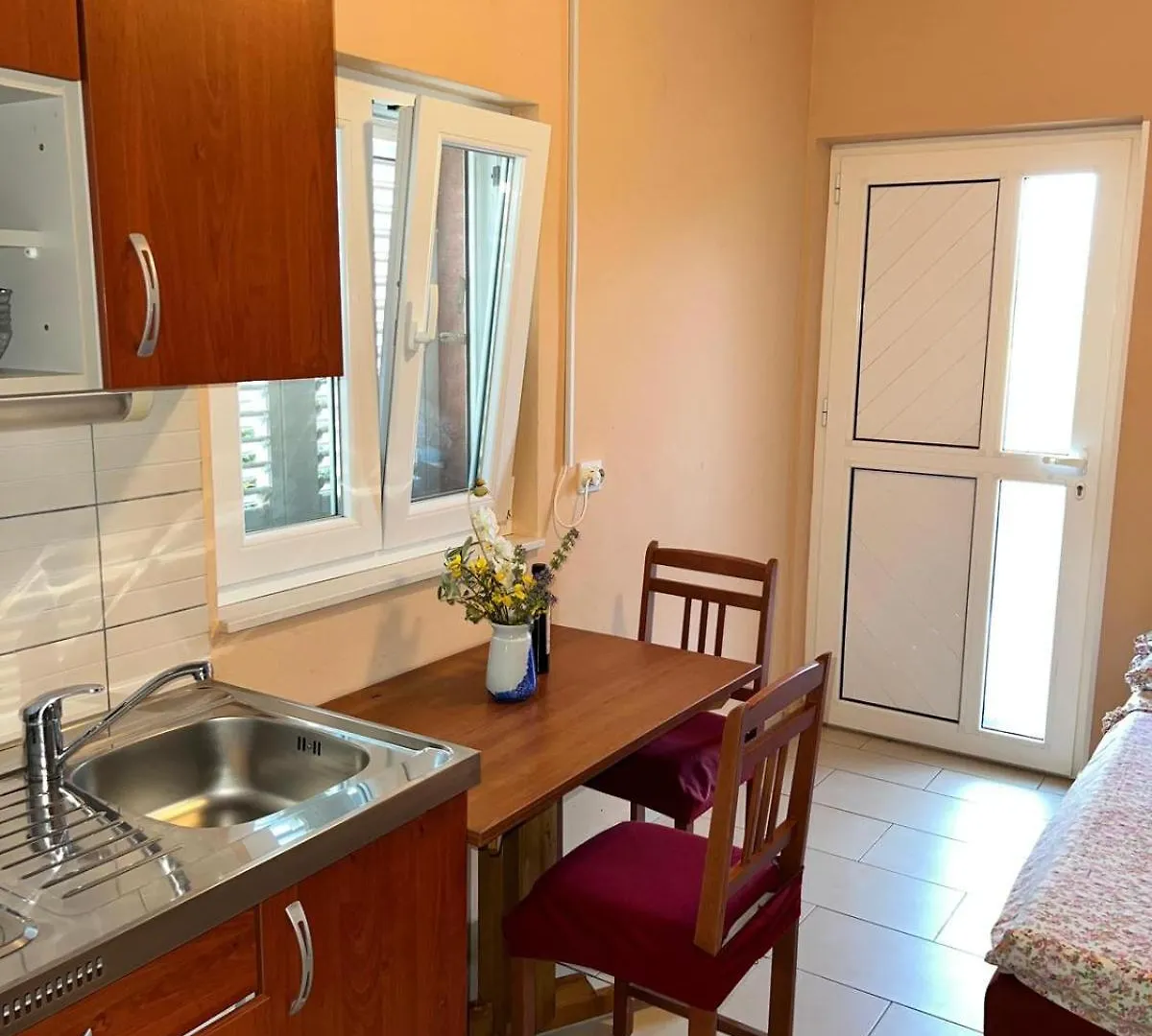Appartamento Apartmani Frakic Veli Rat