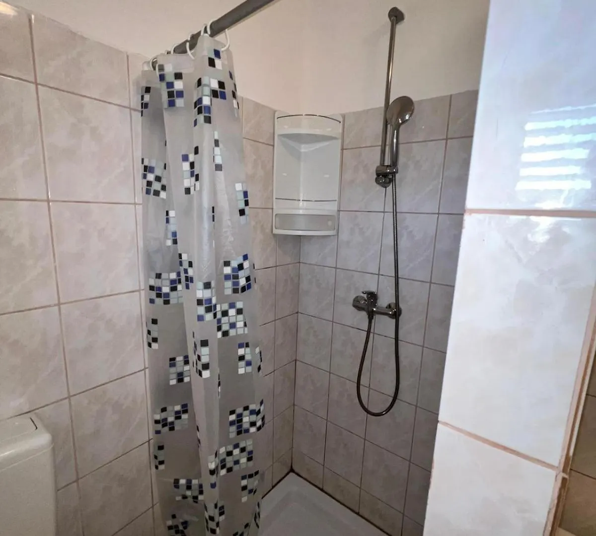 Apartmani Frakic Veli Rat