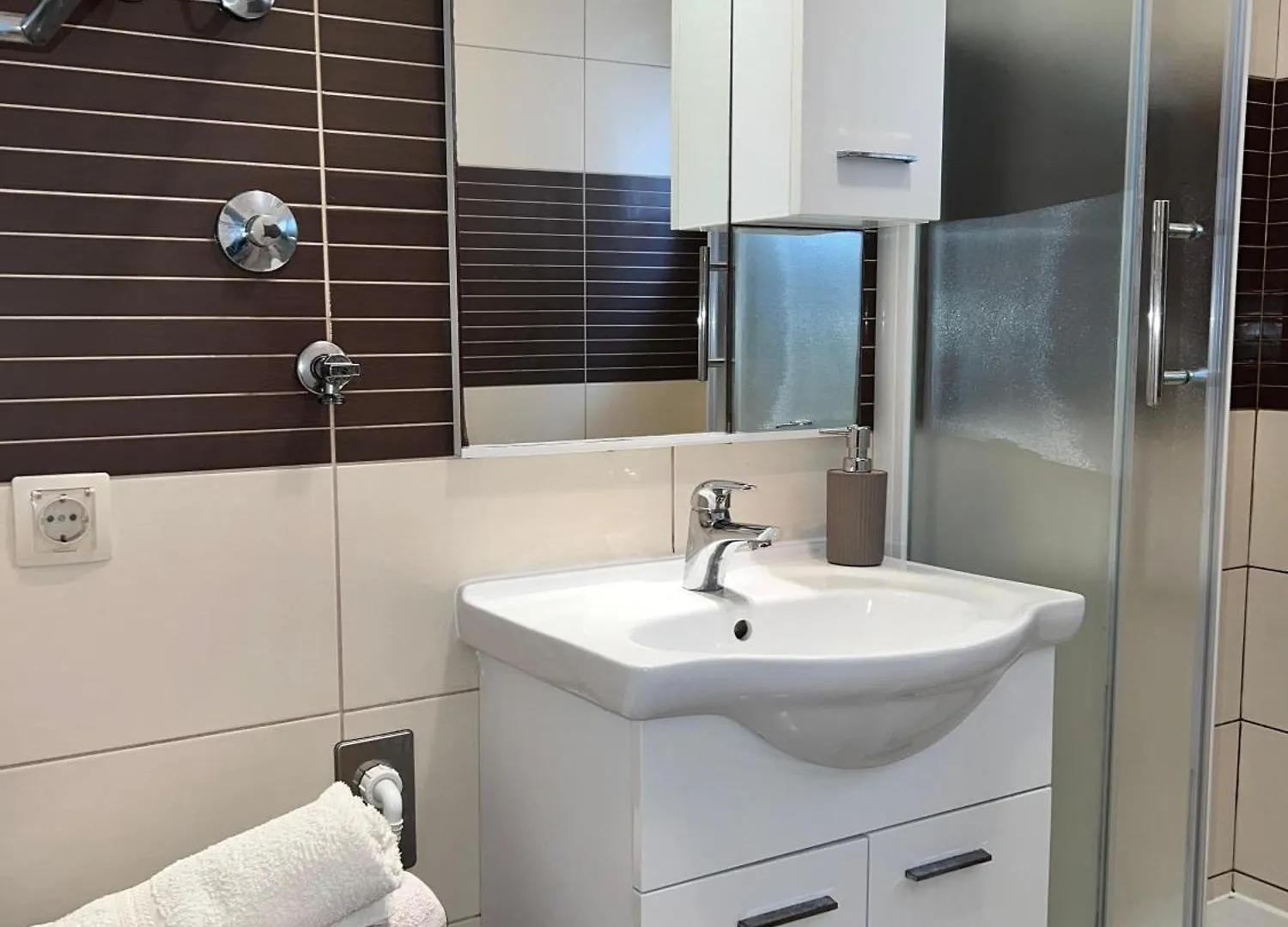 Appartamento Apartmani Frakic Veli Rat
